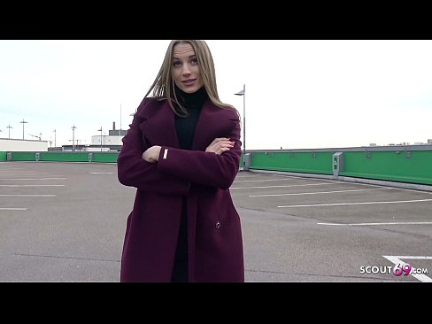 ❤️ ʻO GERMAN SCOUT HE MOʻEʻEHI HOʻOPIʻI STEELE, PARKING LOT TELLTALE A SEXY no ke kālā. ❤️❌ Porn video ia makou