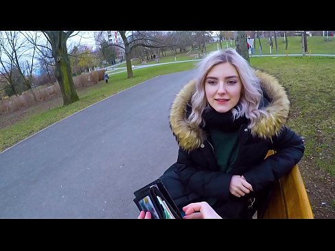 ❤️ Ale i ka ʻume wela a kahi malihini no ke kālā - blowjob ma ka paka na Eva Elfie ❤️❌ Porn video ia makou